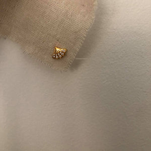 Shell stud