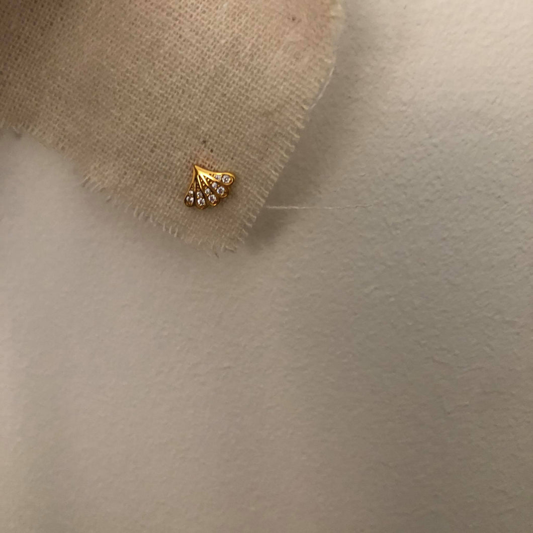 Shell stud