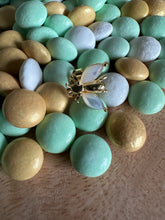 Load image into Gallery viewer, Queen Bee