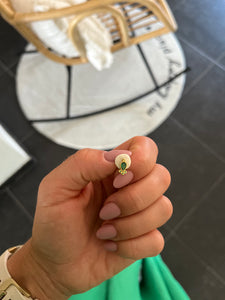 Bohemian green