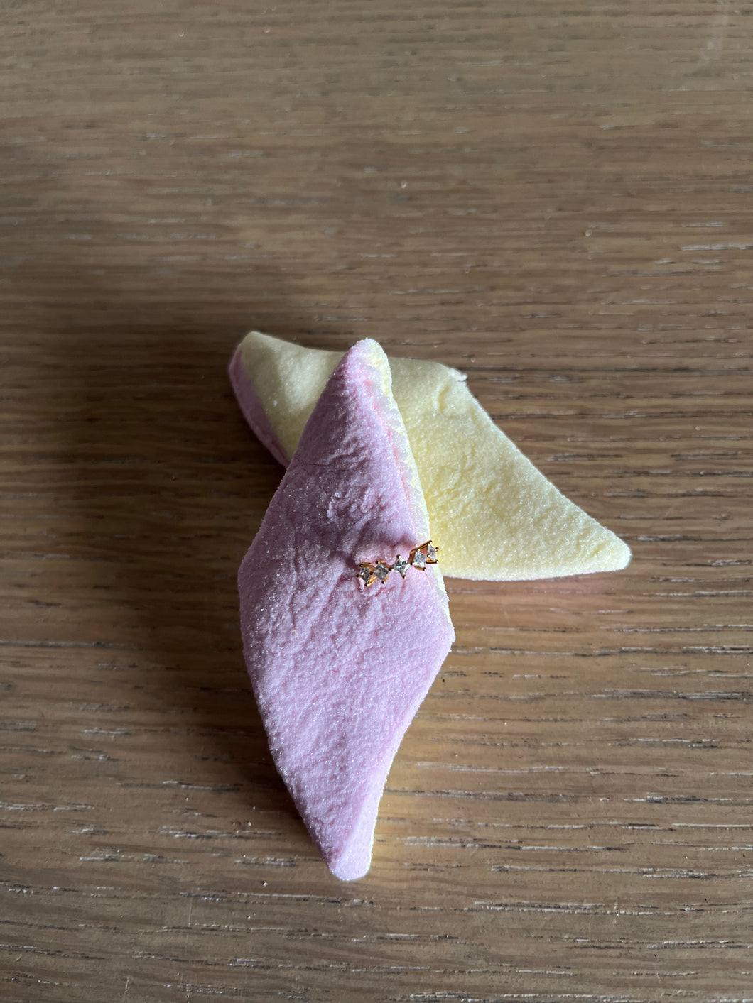 Earcuff stones