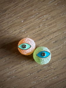 Eye